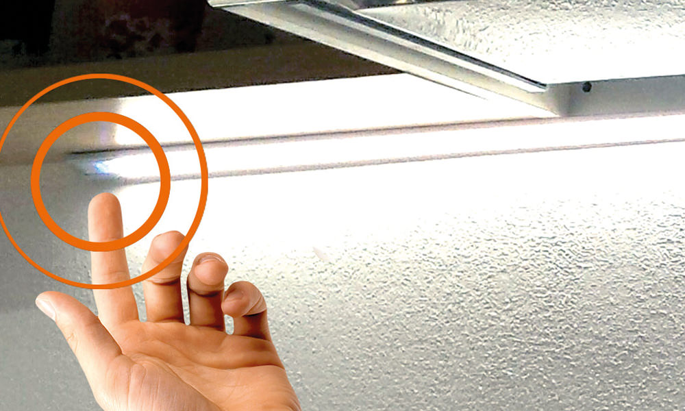 Barra-Led-Touch-con-sensore-a-sfioramento