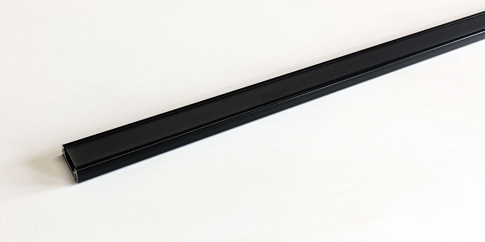 profilo-alluminio-nero-schermo-nero-ledco-italia
