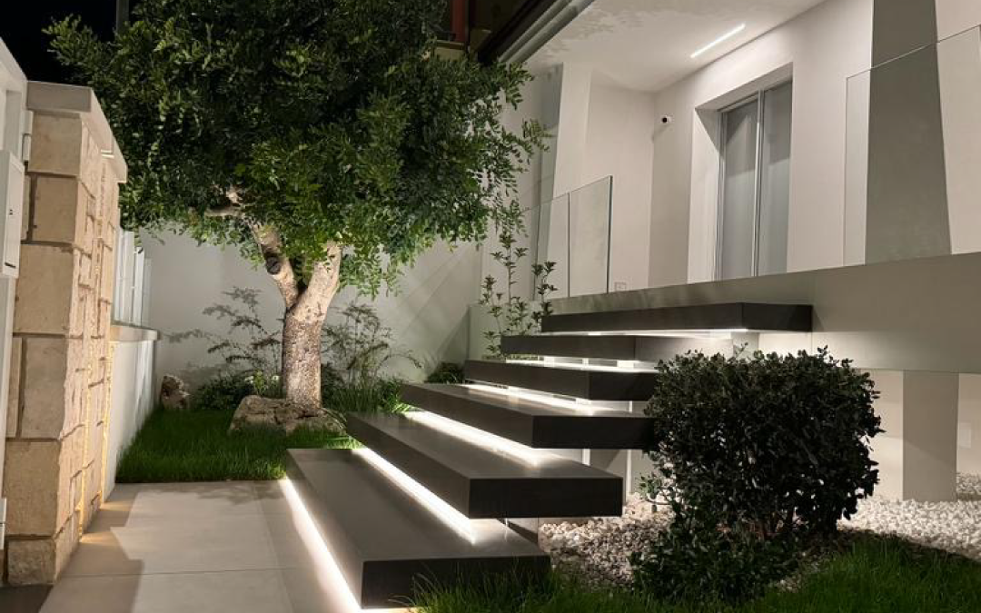 Illuminazione Villa Privata: Un’Eleganza Luminosa Rinnovata